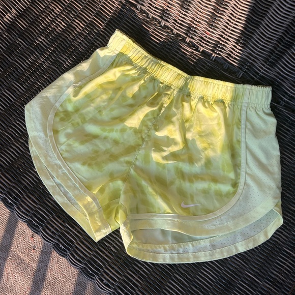 Nike Dri-Fit Running/Training Shorts - Picture 1 of 4